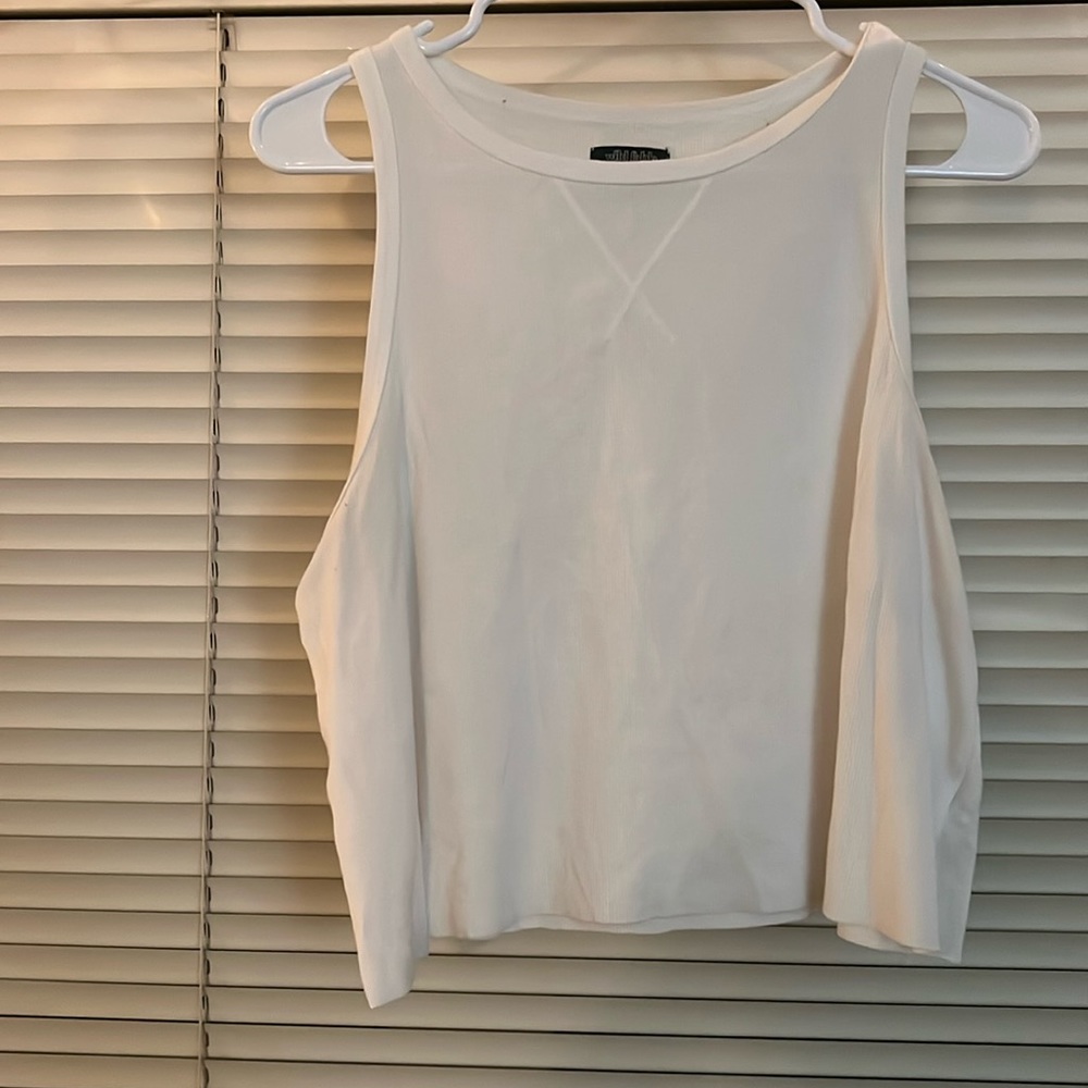 Wild fable cropped tank size L